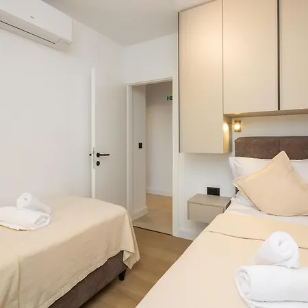 Leonela * Спліт